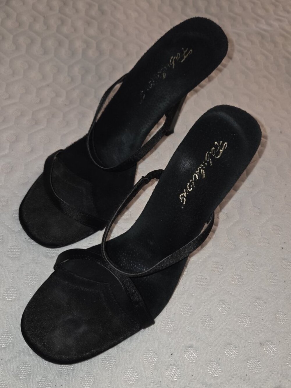 PLEASER-FABULOUS BLACK HIGH-HEEL SHOE SIZE 9